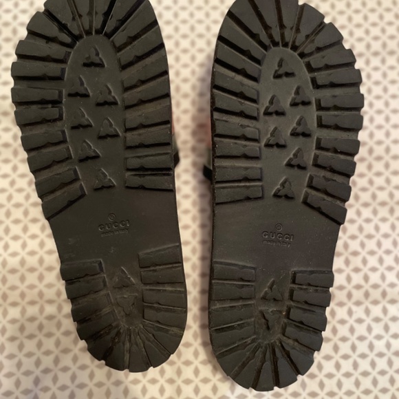 Sandals_&_Flip_Flops